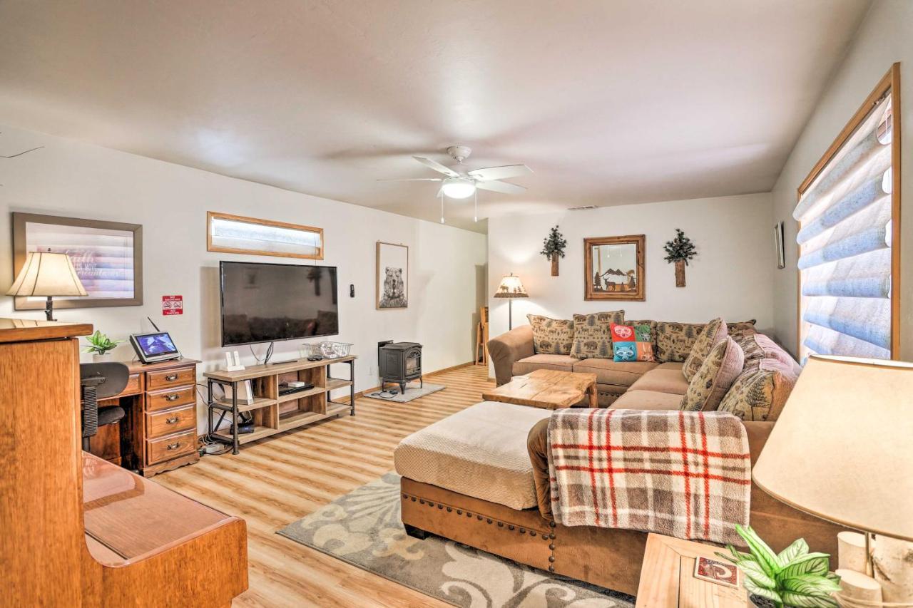 Big Bear Cabin With Deck And Hot Tub, Near Resorts! Big Bear Lake Exteriör bild
