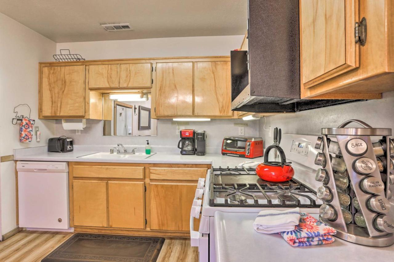 Big Bear Cabin With Deck And Hot Tub, Near Resorts! Big Bear Lake Exteriör bild