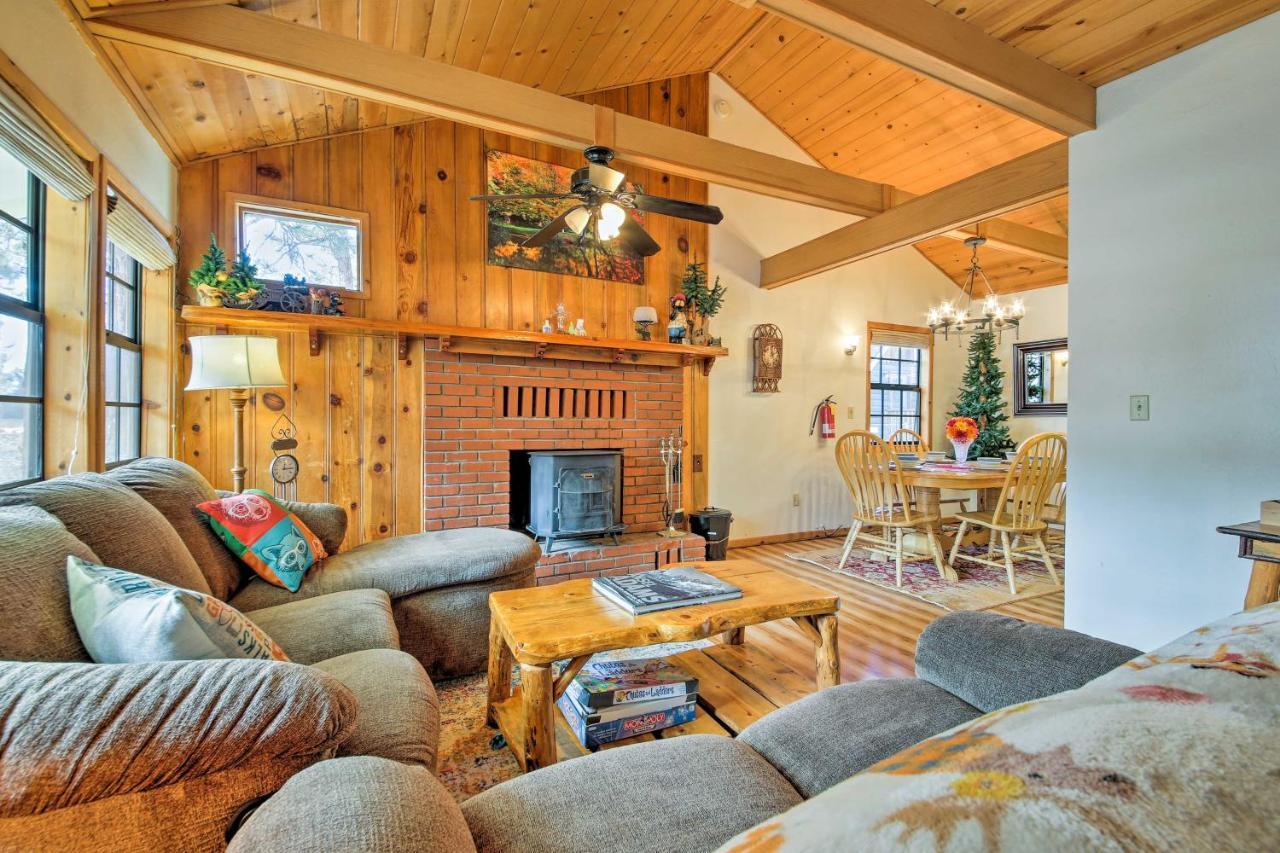 Big Bear Cabin With Deck And Hot Tub, Near Resorts! Big Bear Lake Exteriör bild